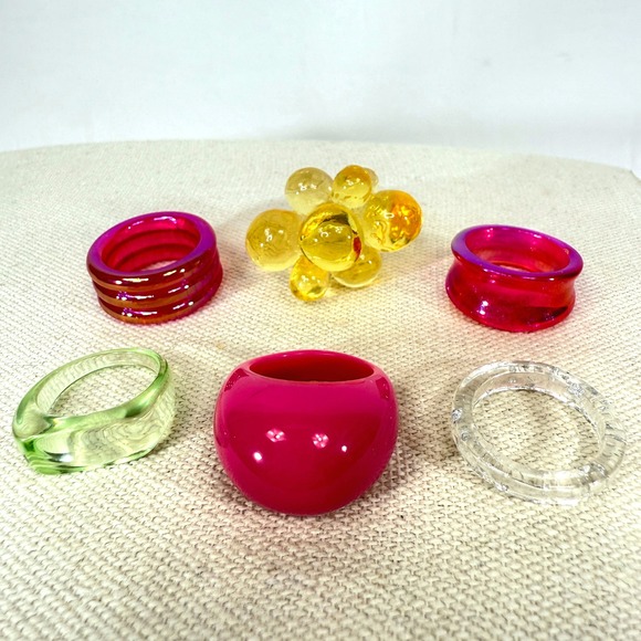 Chunky Resin Rings Set of 6 Colorful Acrylic Ring Bundle Pink Bright Flower - Picture 1 of 12